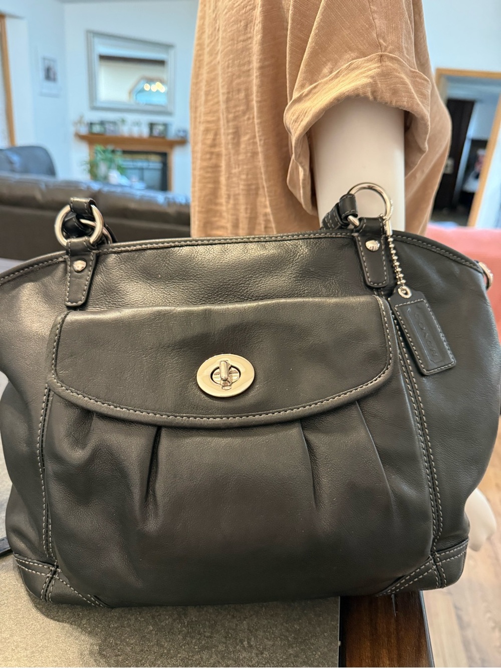 Coach Black Leather Turnlock Shoulder Bag Silver Hardware